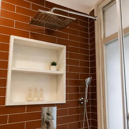 Ollyens Apartman *